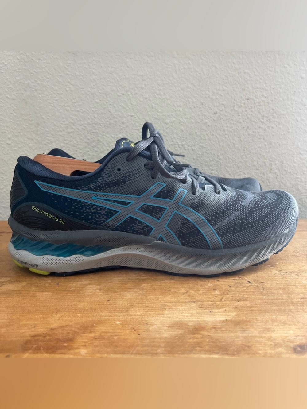 Asics Gel-Nimbus 23 Running Shoes Grey Blue Mens Size 8.5 1011B005 Sneakers